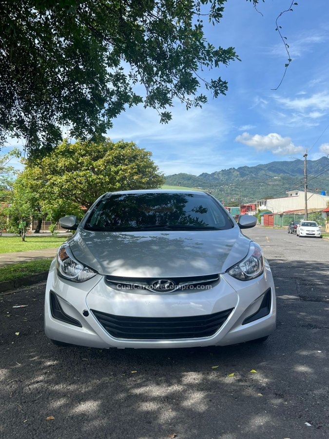 HYUNDAI Elantra 2015