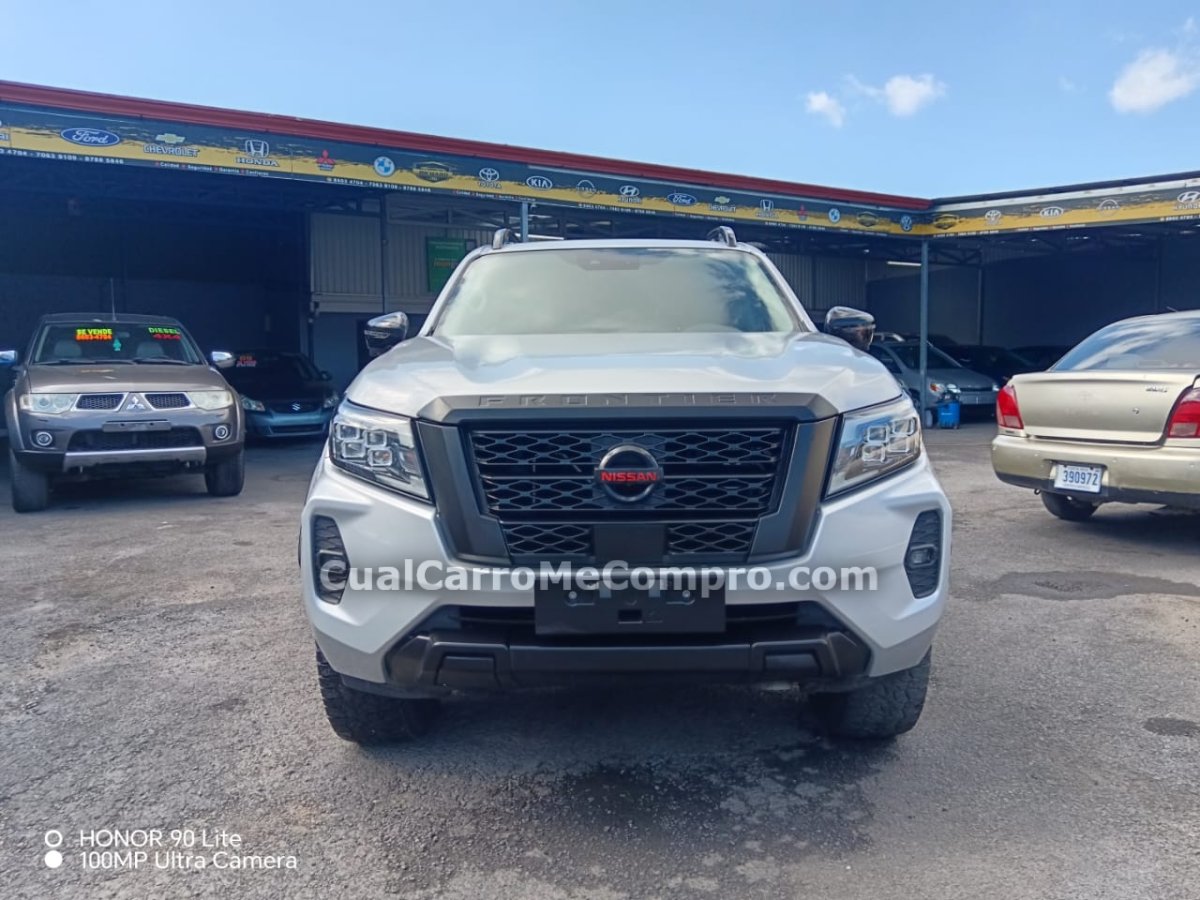NISSAN Frontier 2021