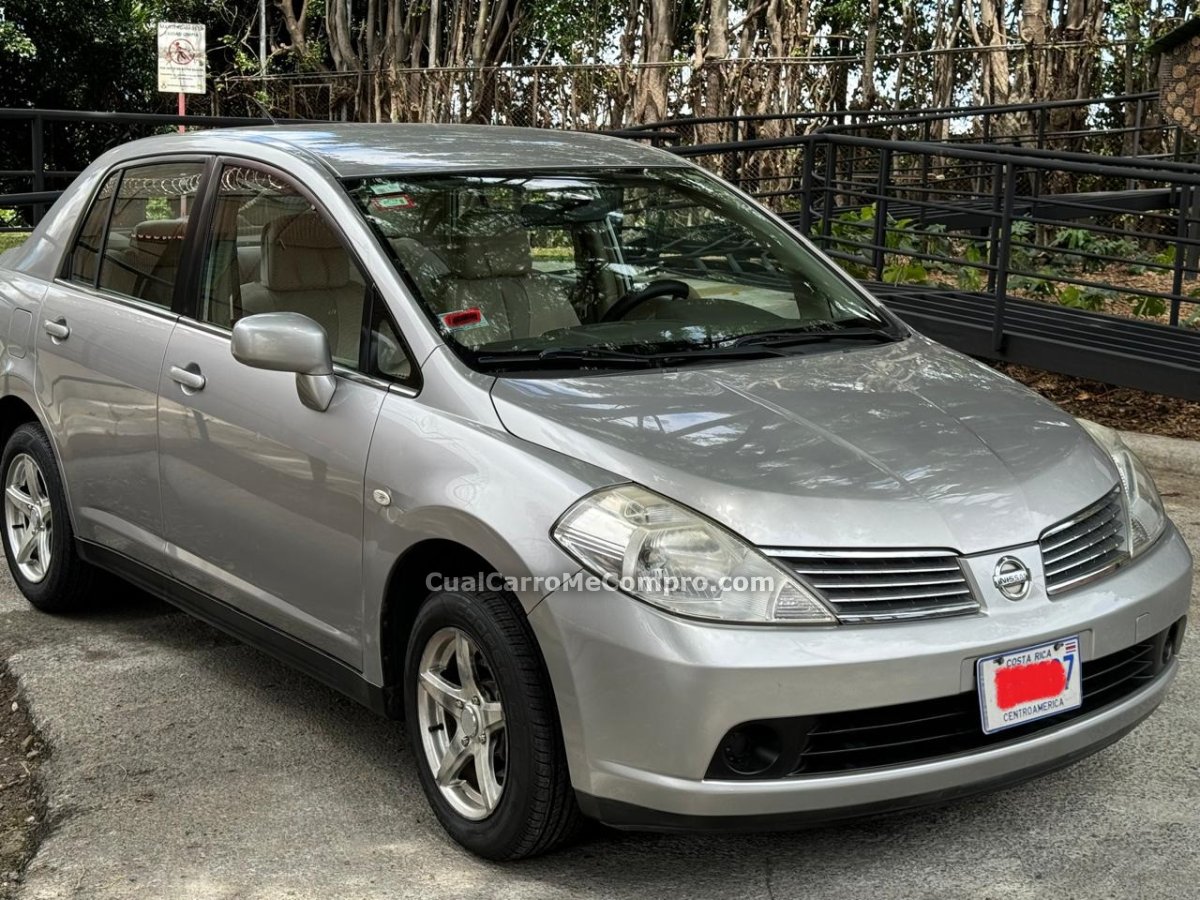 NISSAN Tiida 2009