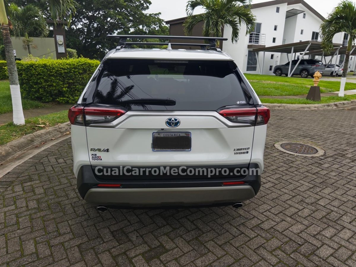 TOYOTA Rav4 2024