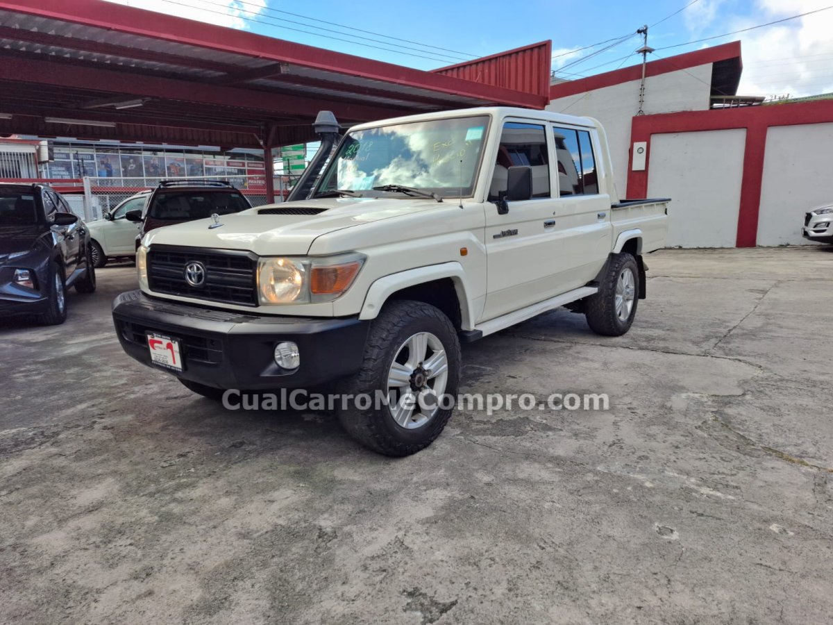 TOYOTA Land Cruiser 2018