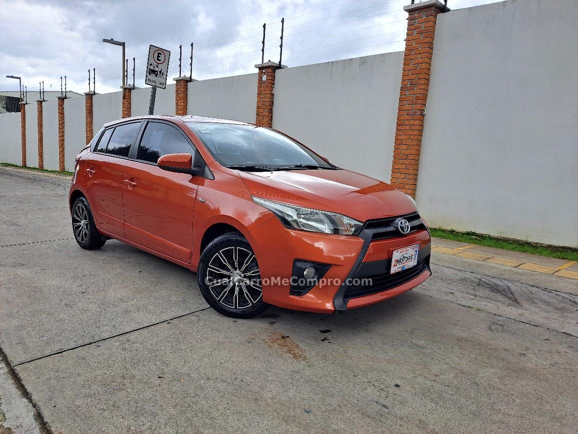 TOYOTA Yaris 2016