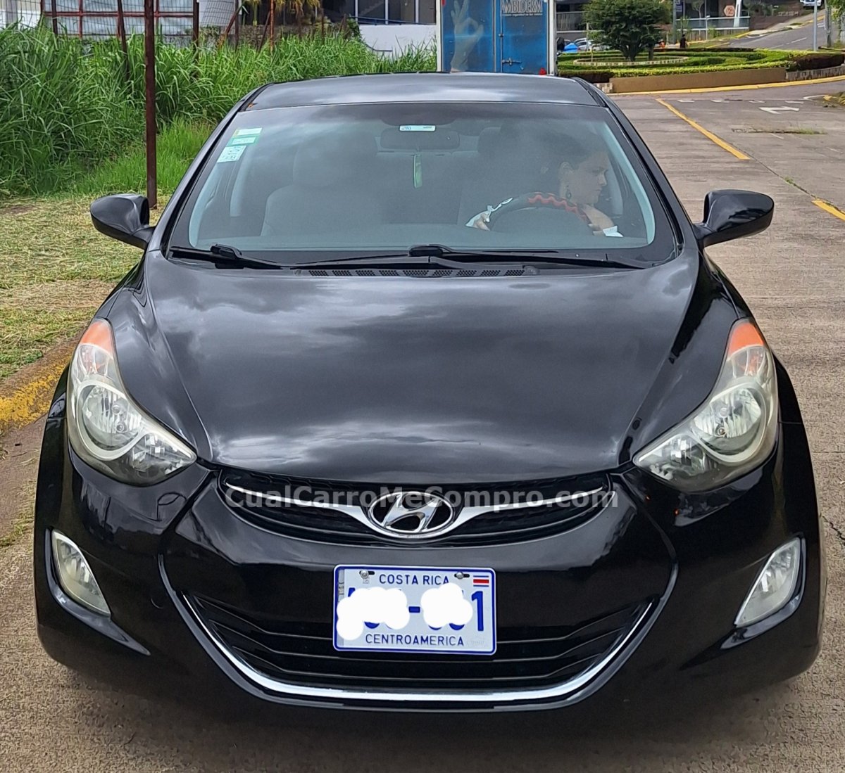 HYUNDAI Elantra 2012