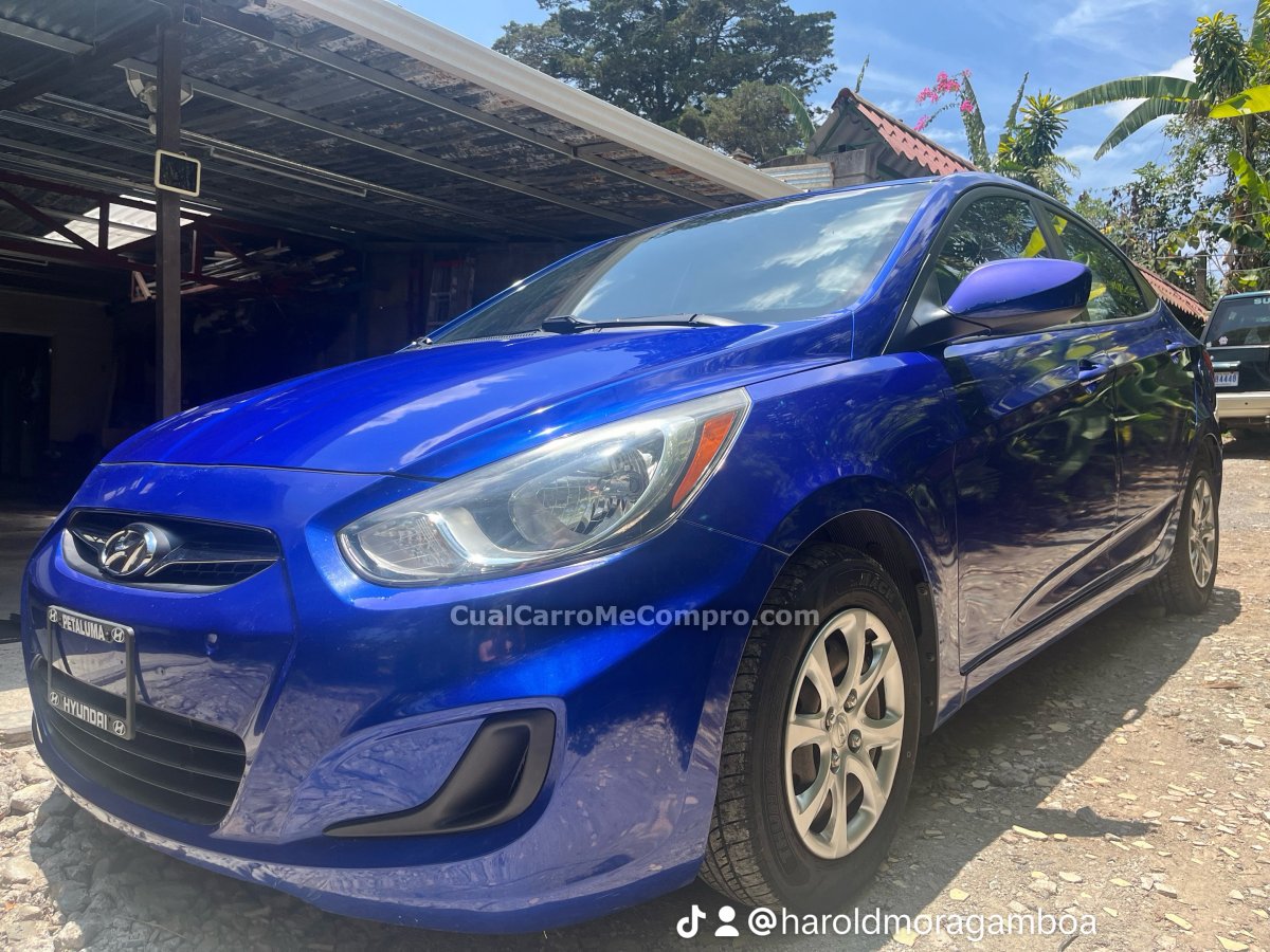 HYUNDAI Accent 2013