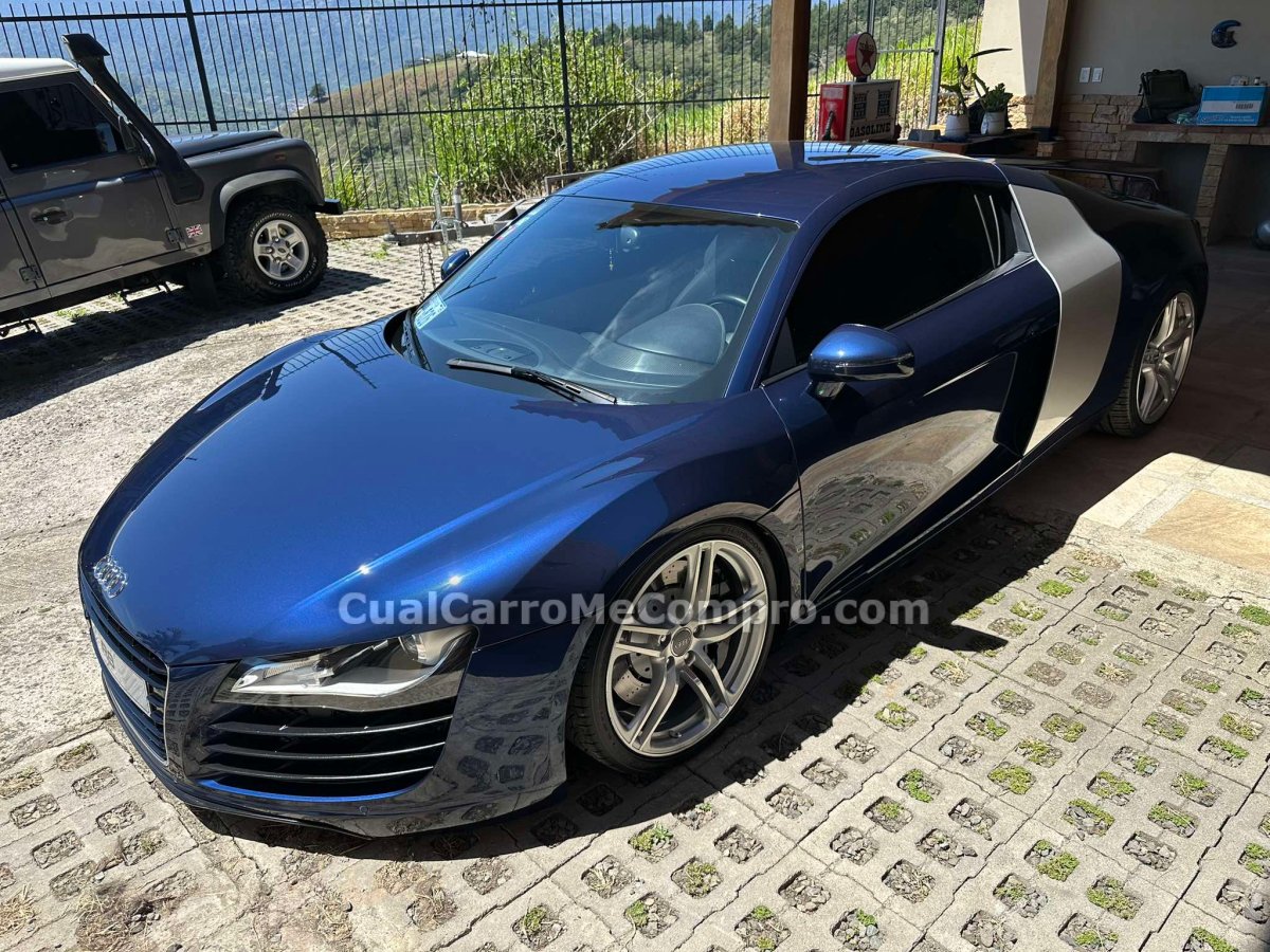 AUDI R8 2008