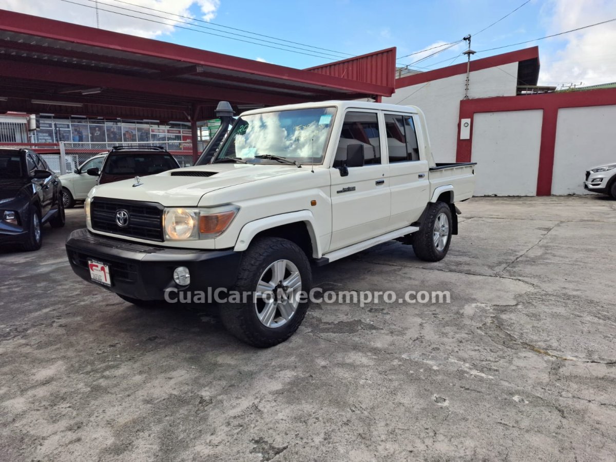 TOYOTA Land Cruiser 2018