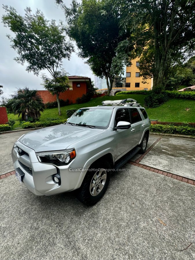TOYOTA 4Runner 2017