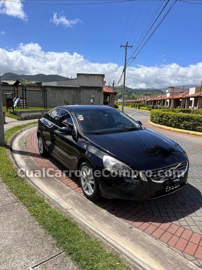 VOLVO S60 2011