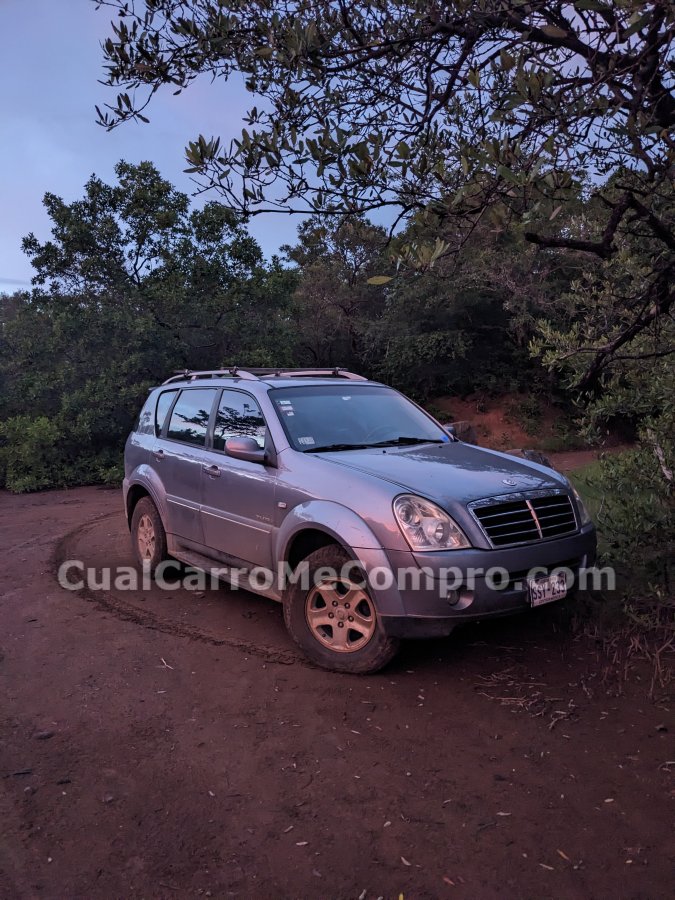 SSANG_YONG Rexton 2012