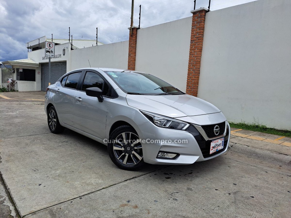 NISSAN Versa 2023