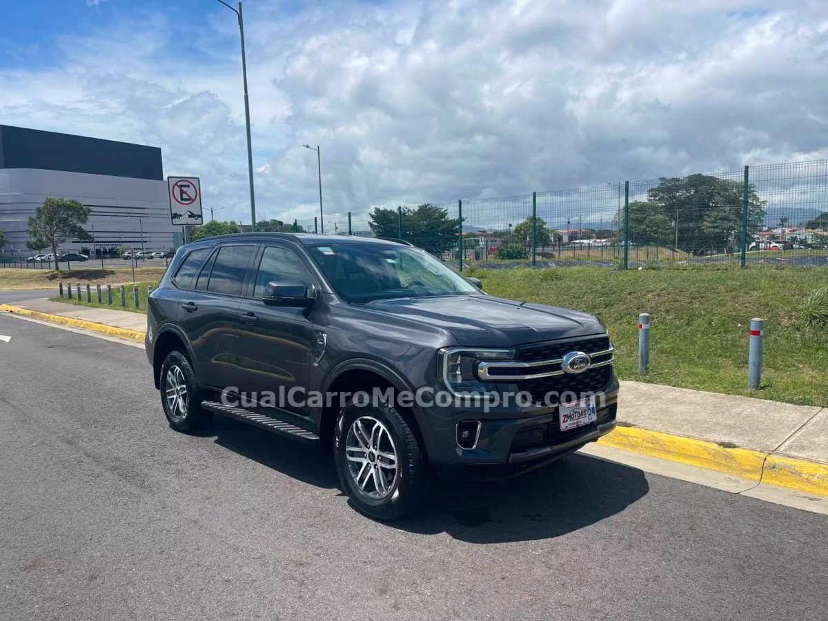 TOYOTA Everest 2023