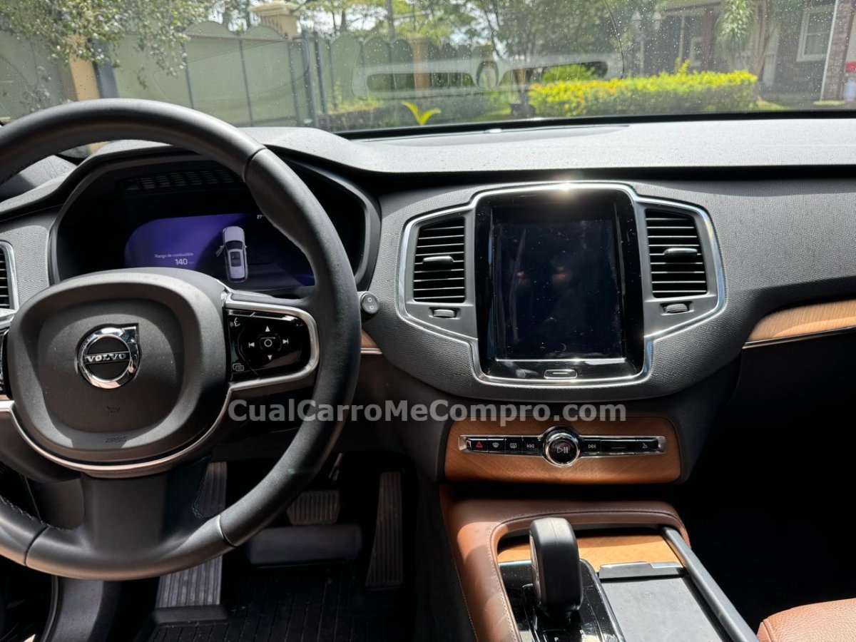 VOLVO XC90 2023